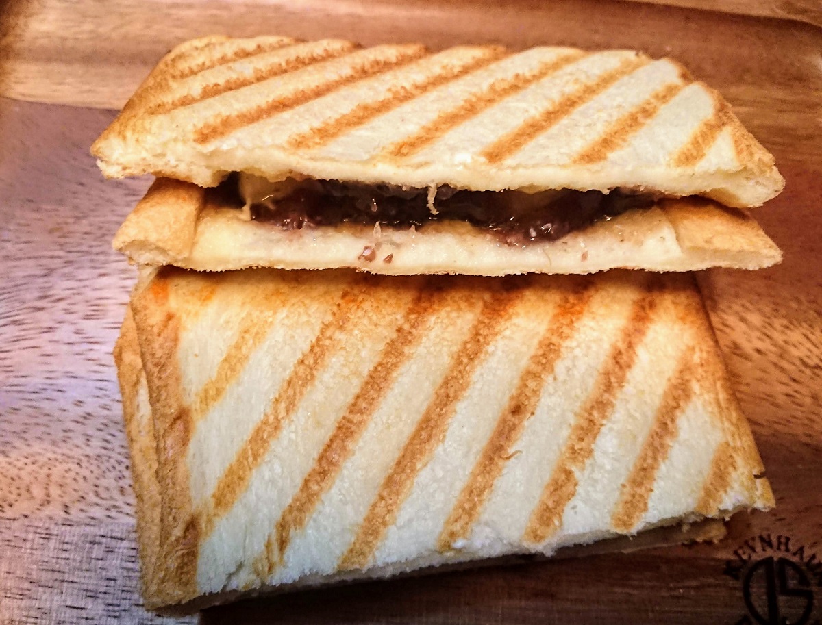 つぶあんとクリームチーズ コロッケと目玉焼き他のホットサンド No 71 80 ロジウラマン つぶあんとクリームチーズ コロッケと目玉焼き他のホットサンド No 71 80 ロジウラマン